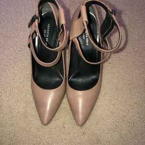Kenneth Cole stiletto